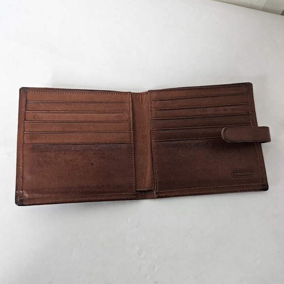 Vintage Coach Brown Leather Bi-Fold Wallet - Picture 3 of 6